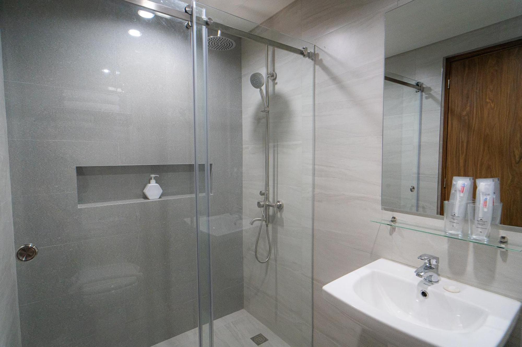 Mangrove Residences Mactan Punta Engano  Exterior photo
